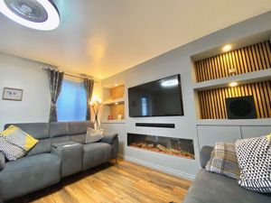 Lounge- click for photo gallery